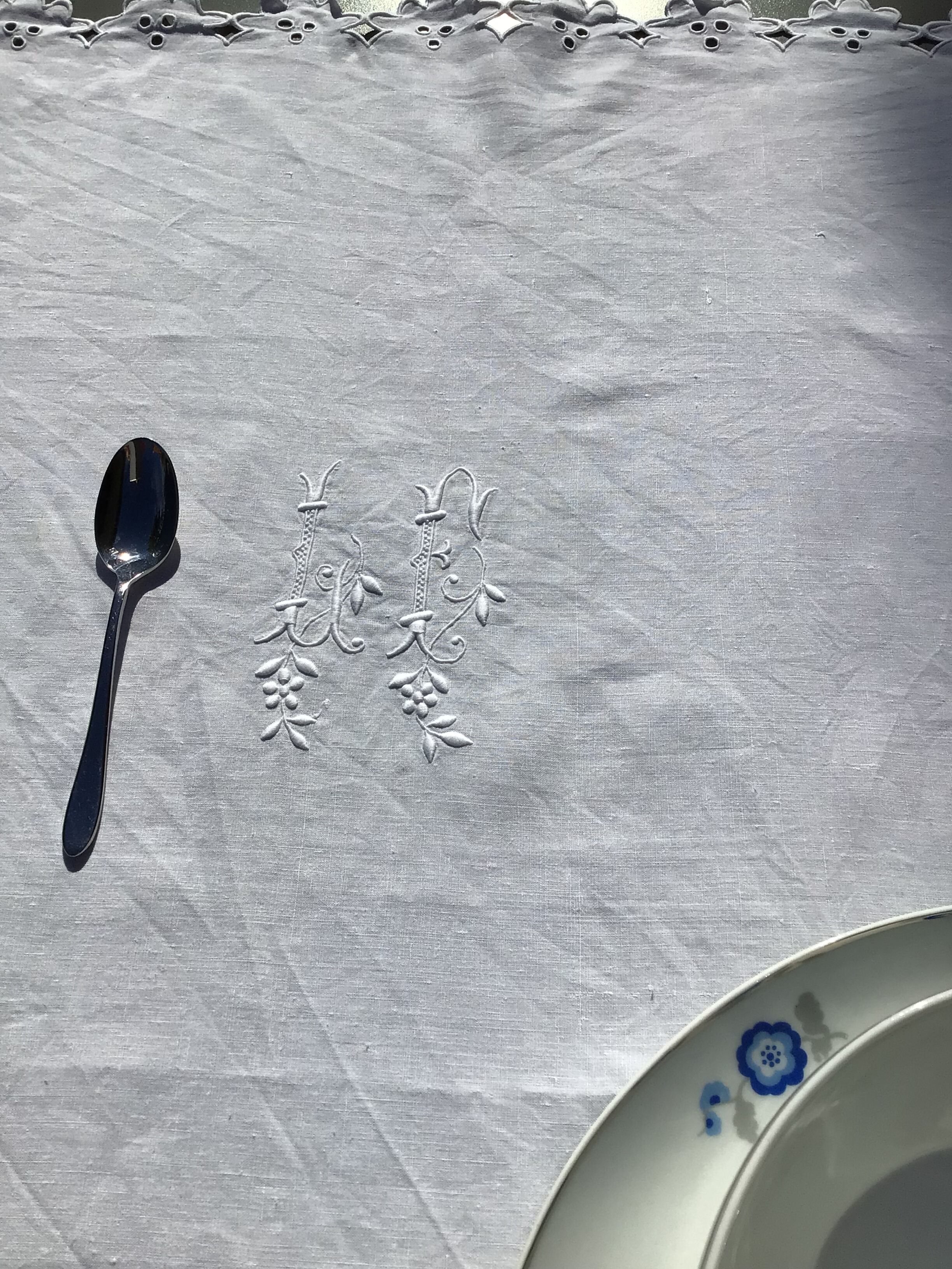 Tablecloth monogram LF square English embroidery