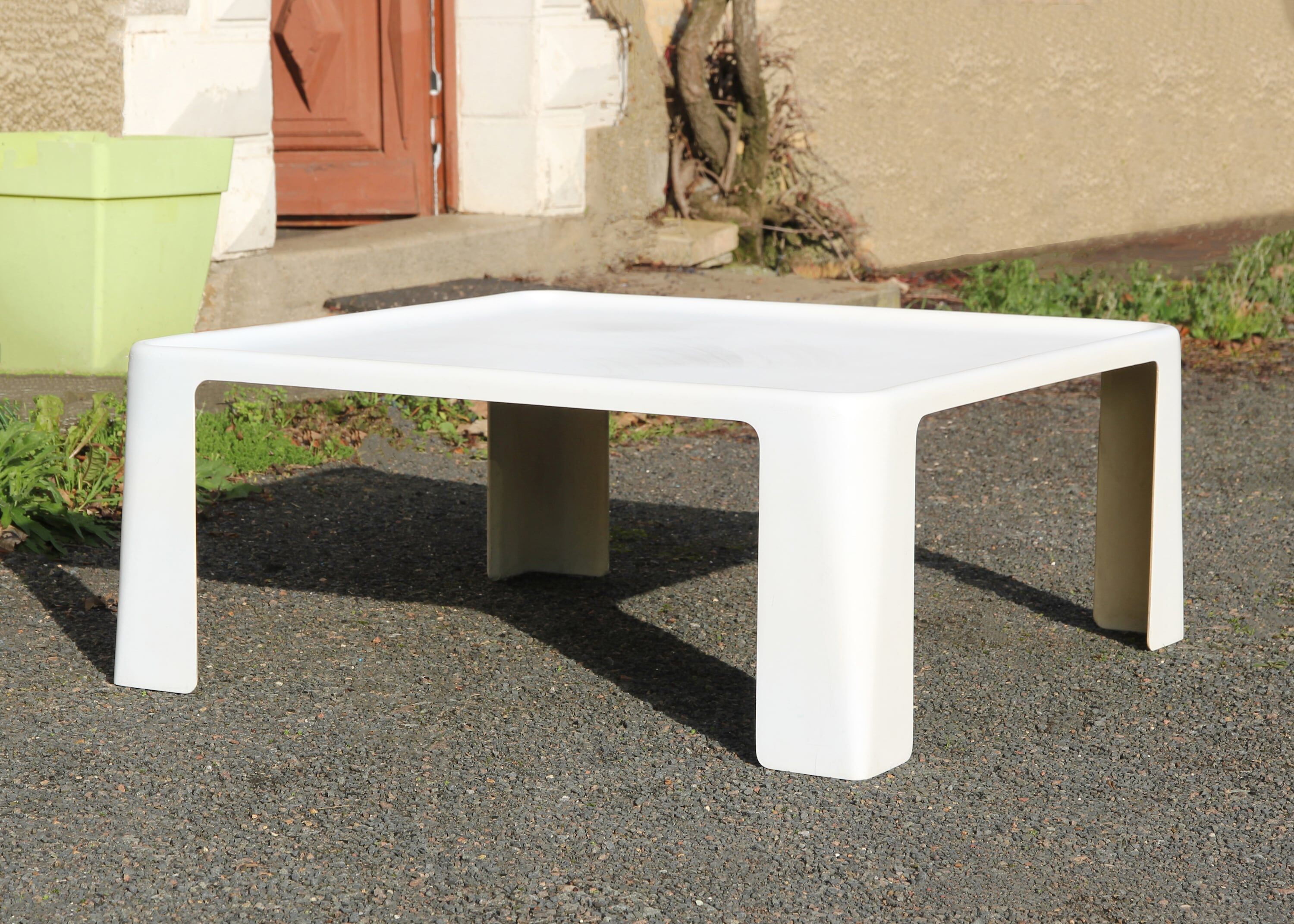 Amanta coffee table by Mario Bellini for C&B, 1960s