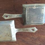 Pair of bronze candlesticks, fleur-de-lis