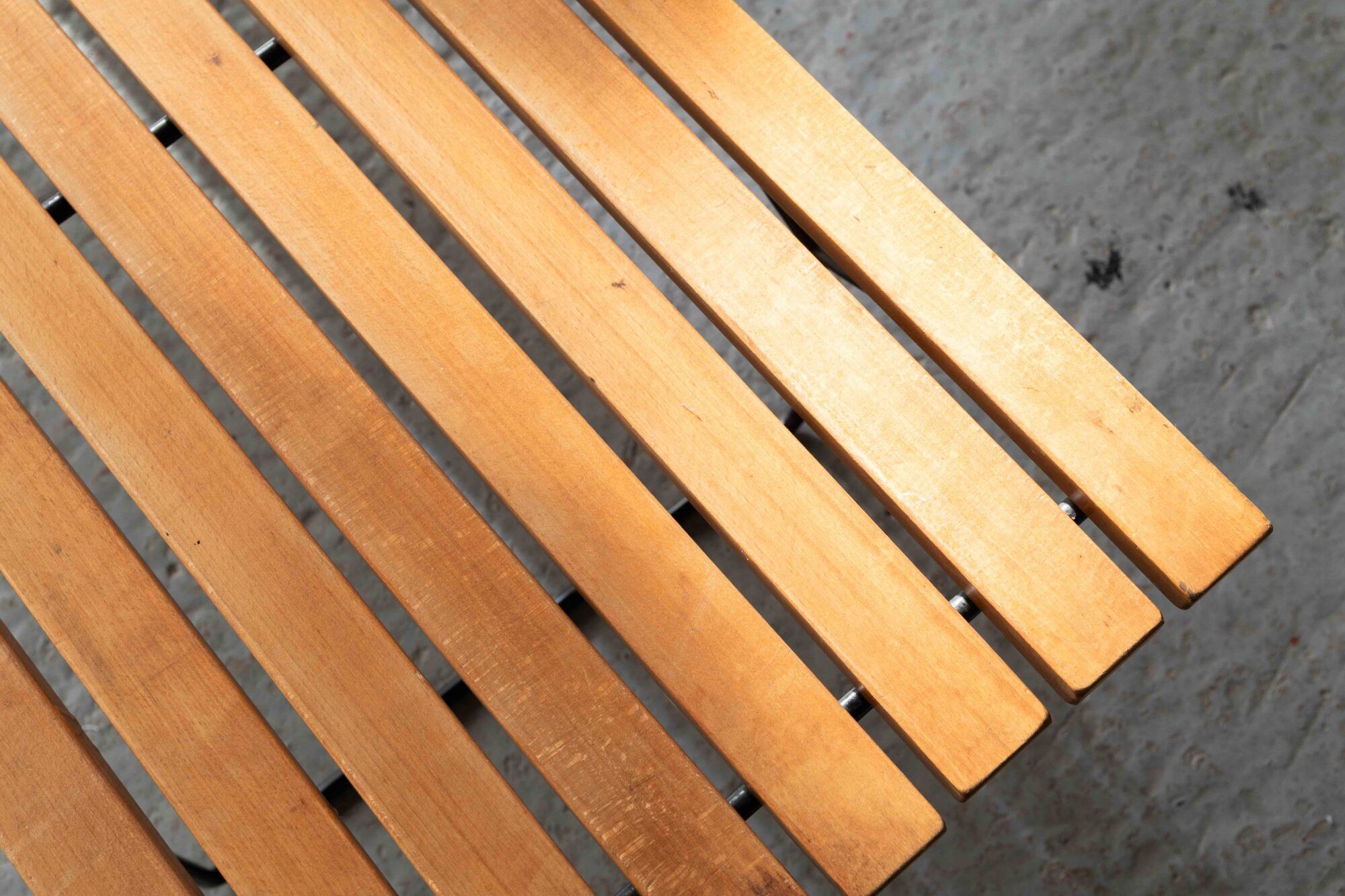 Slatted bench '400' by Harry Bertoia