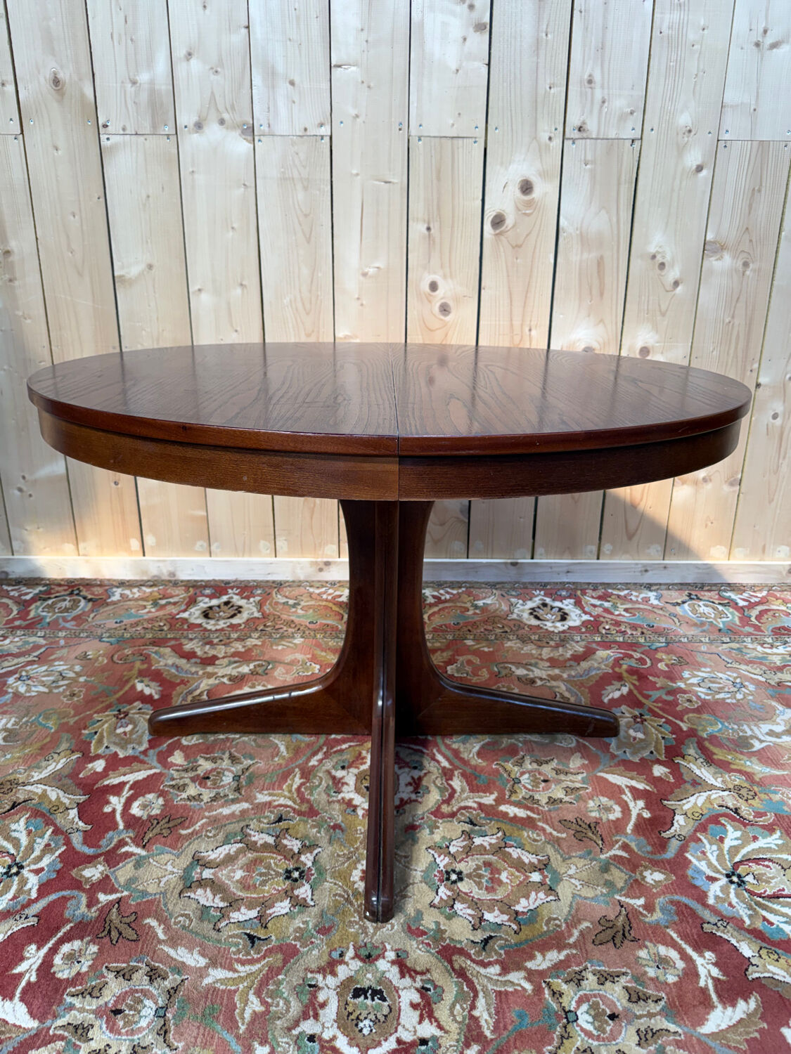 Baumann round table with extensions