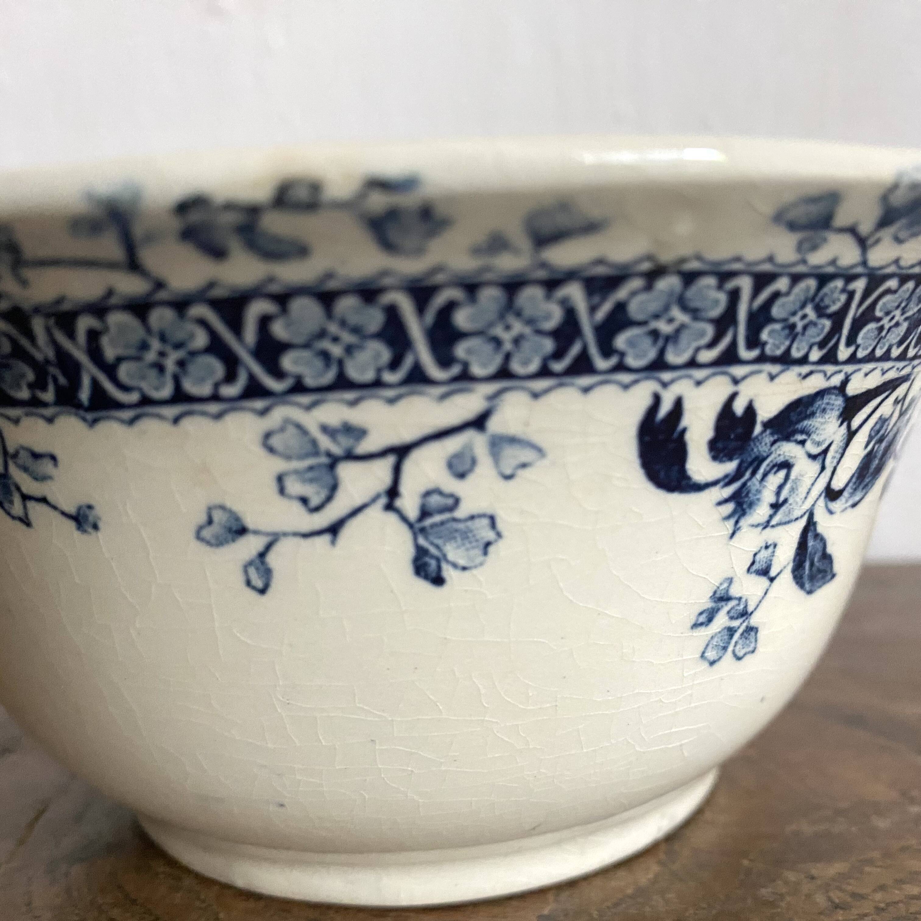 Gien Mireille ironstone bowl