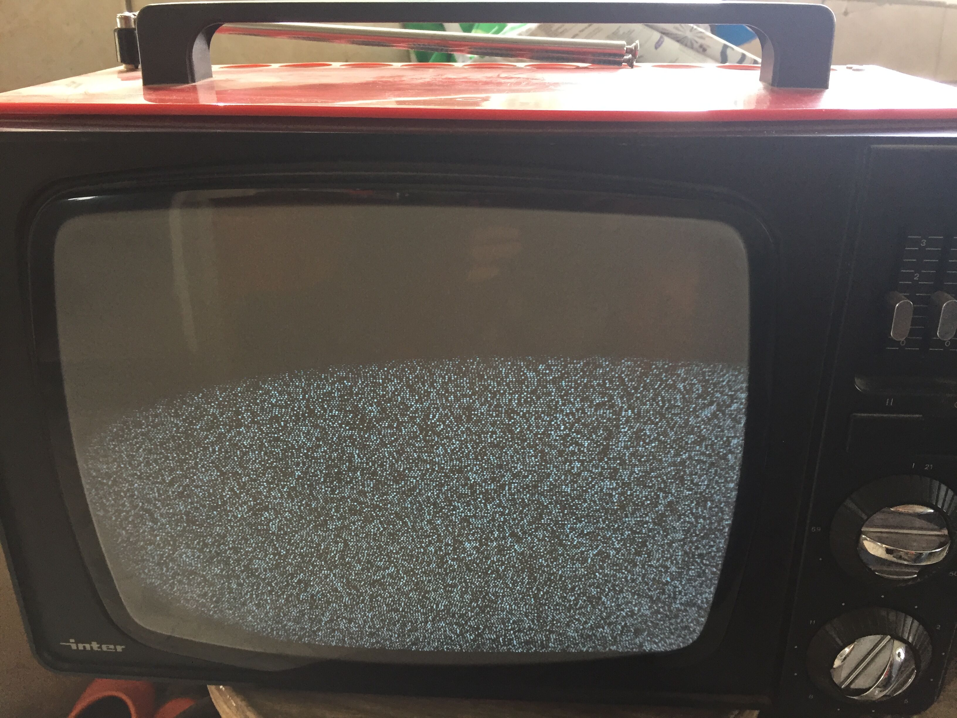 Old portable TELEVISION INTER Red