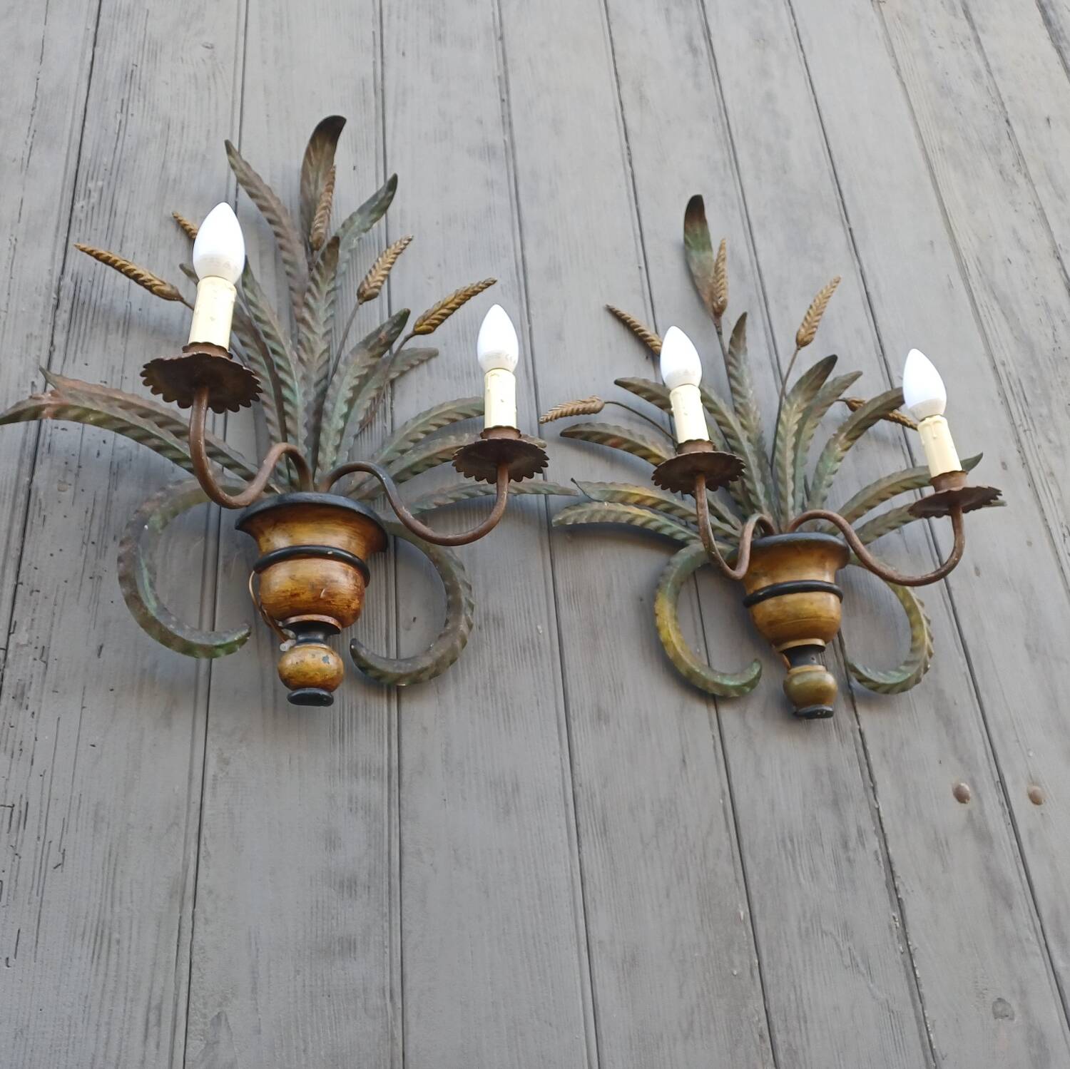 Pair of appliqué wheat ear in vintage polychrome from the 1960s.