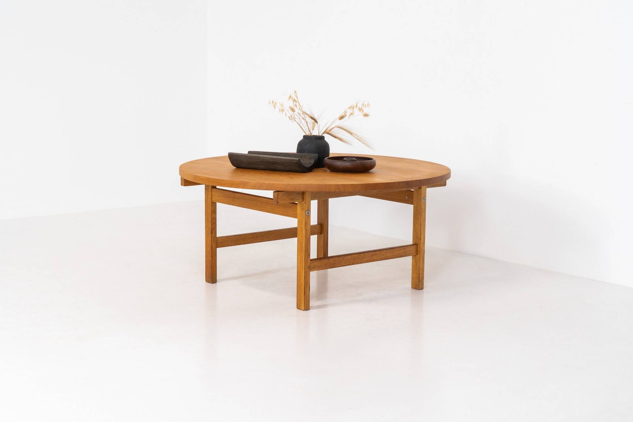 Coffee table in oak by Hans J. Wegner for PP Møbler