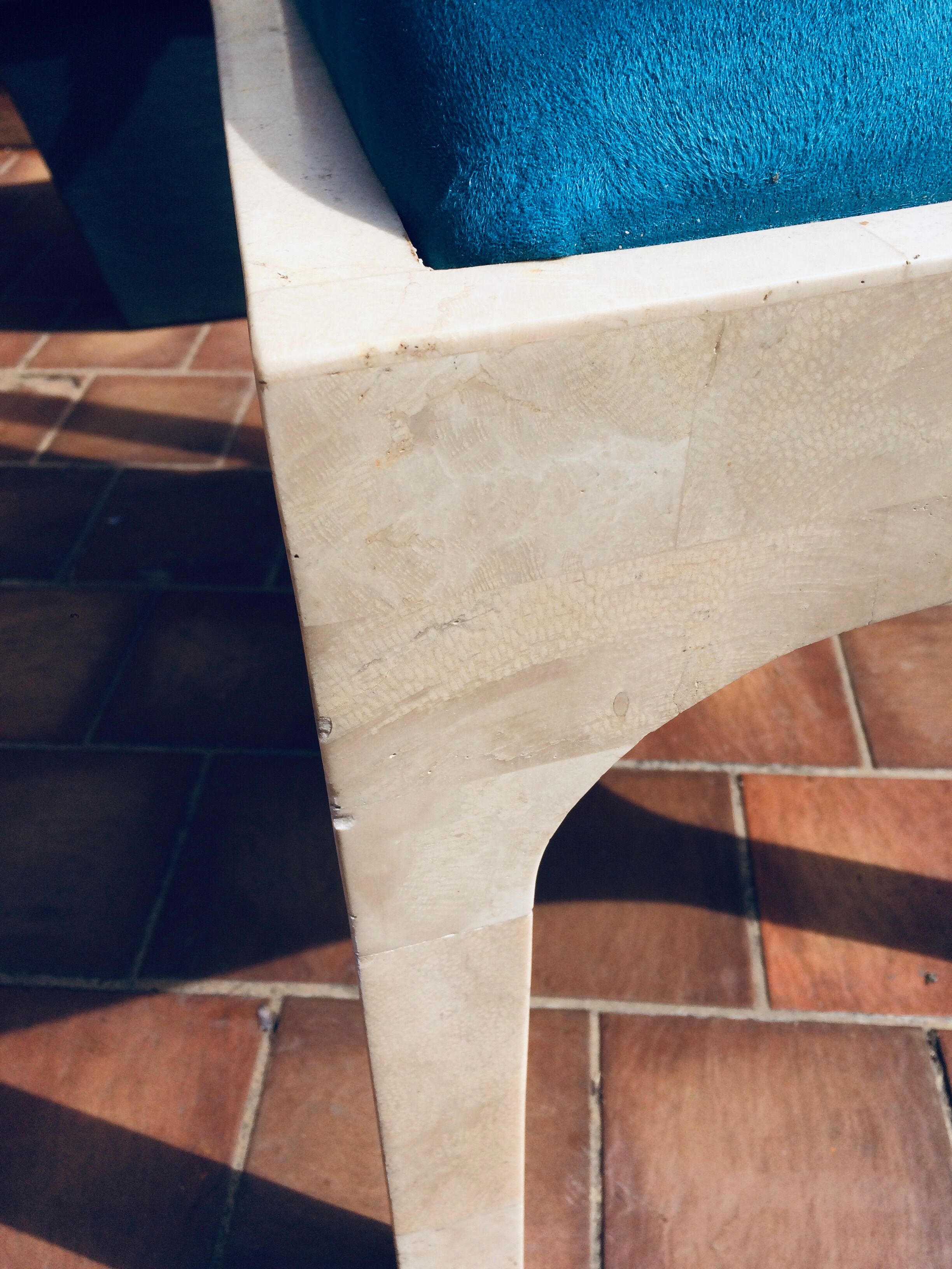 Chaises vintage et design en marbre blanc