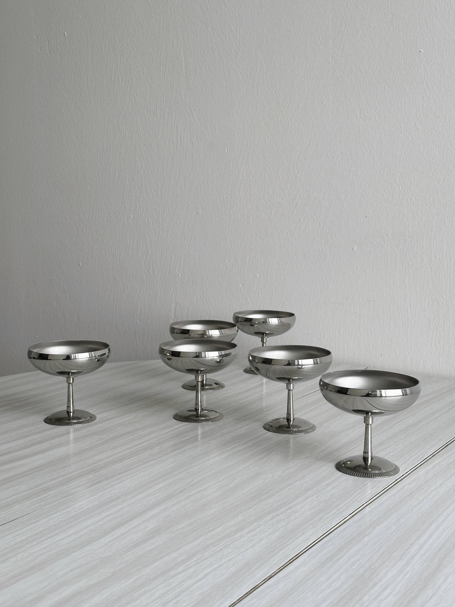 6 coupelles sur pied en inox style Letang Remy