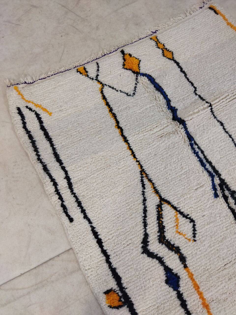 Handmade Moroccan Berber rug 202 X 147 CM