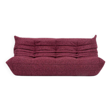 Canapé trois places Togo en bouclé bordeaux par Michel Ducaroy pour Ligne Roset