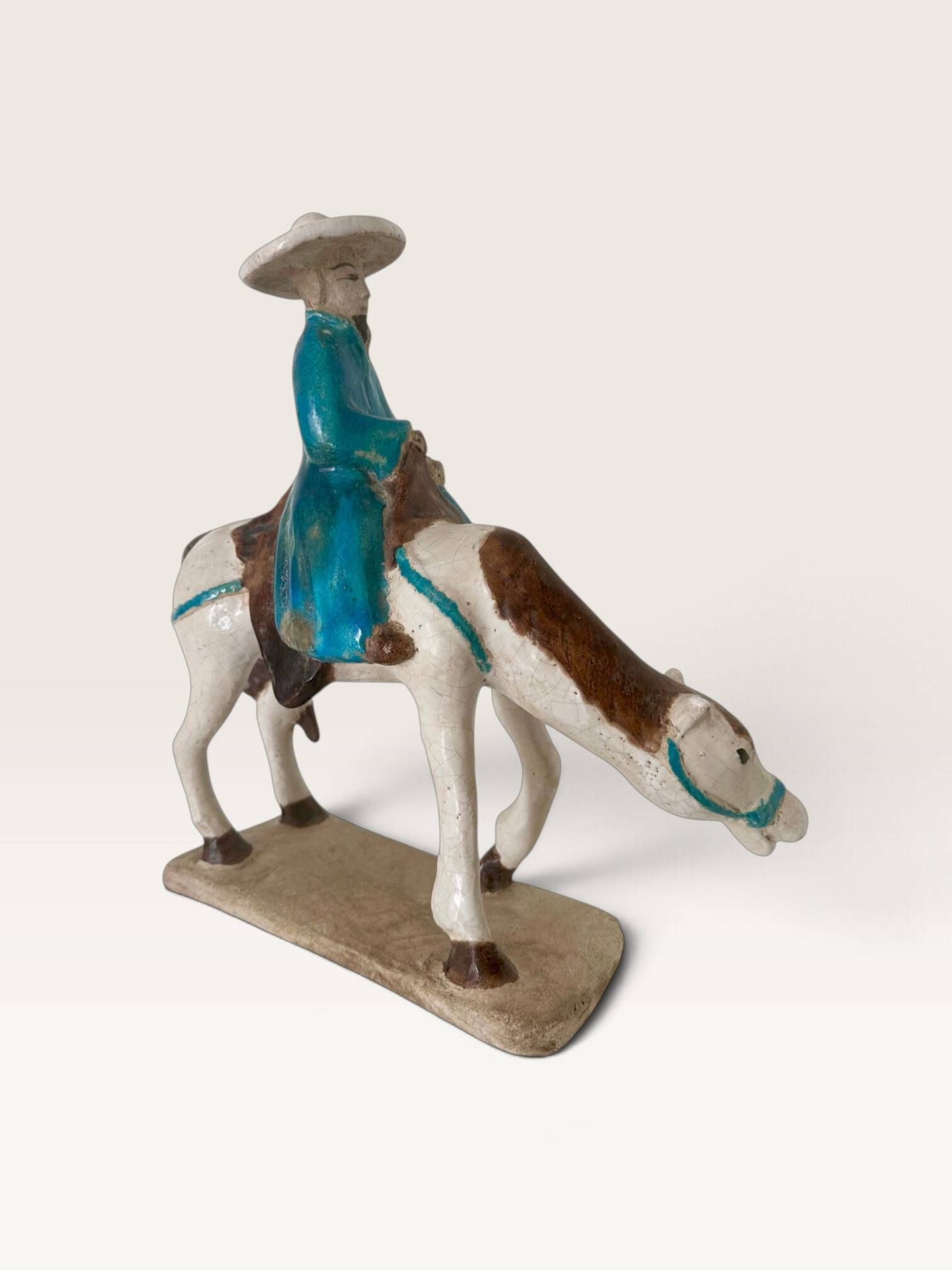 Cheval et cavalier chinois en terre cuite émaillée, XXe