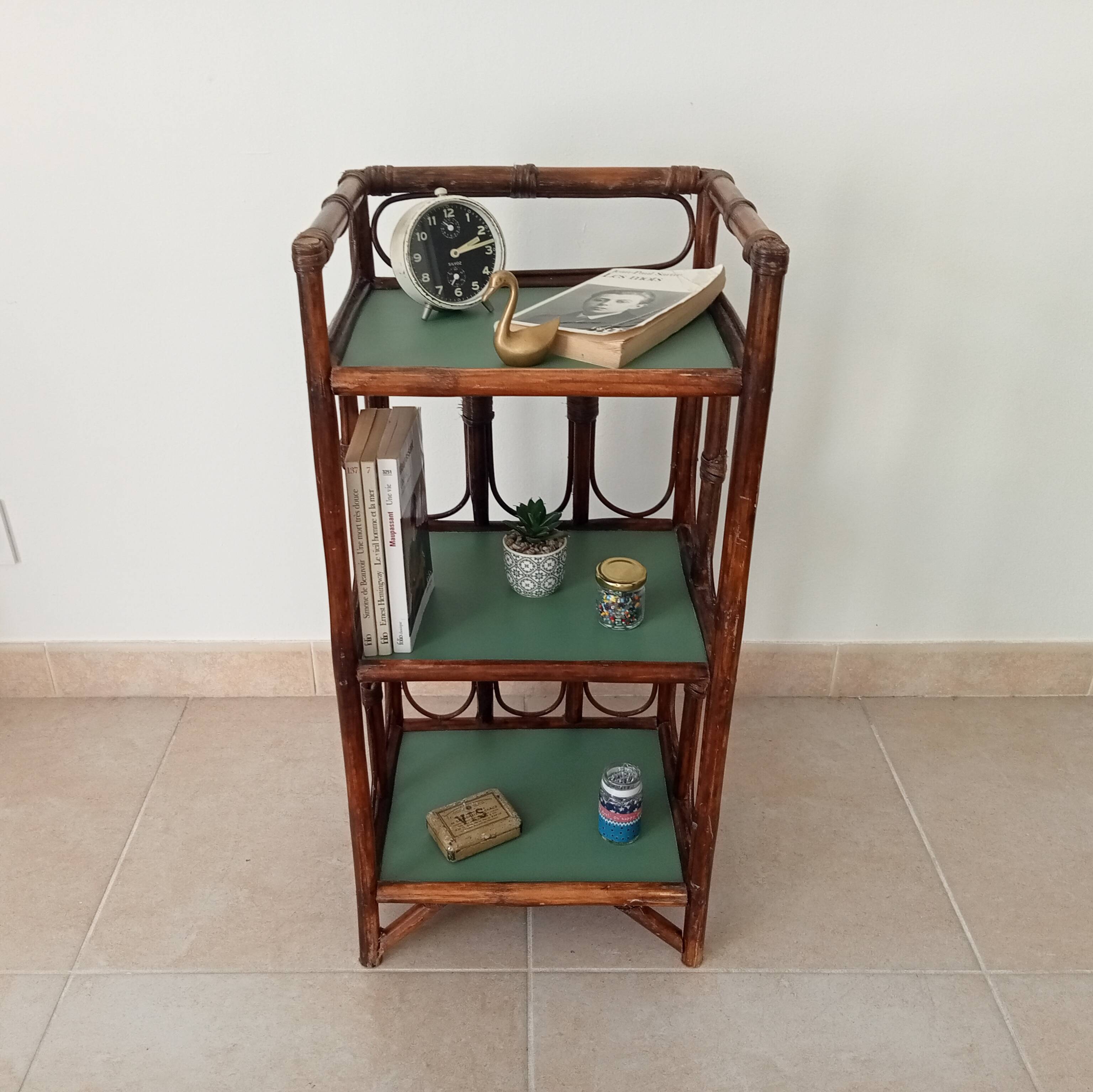 Vintage standing shelf in bamboo and rattan 60s/70s