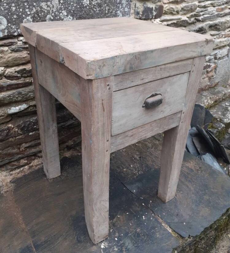 Meuble de métier billot bout de canapé