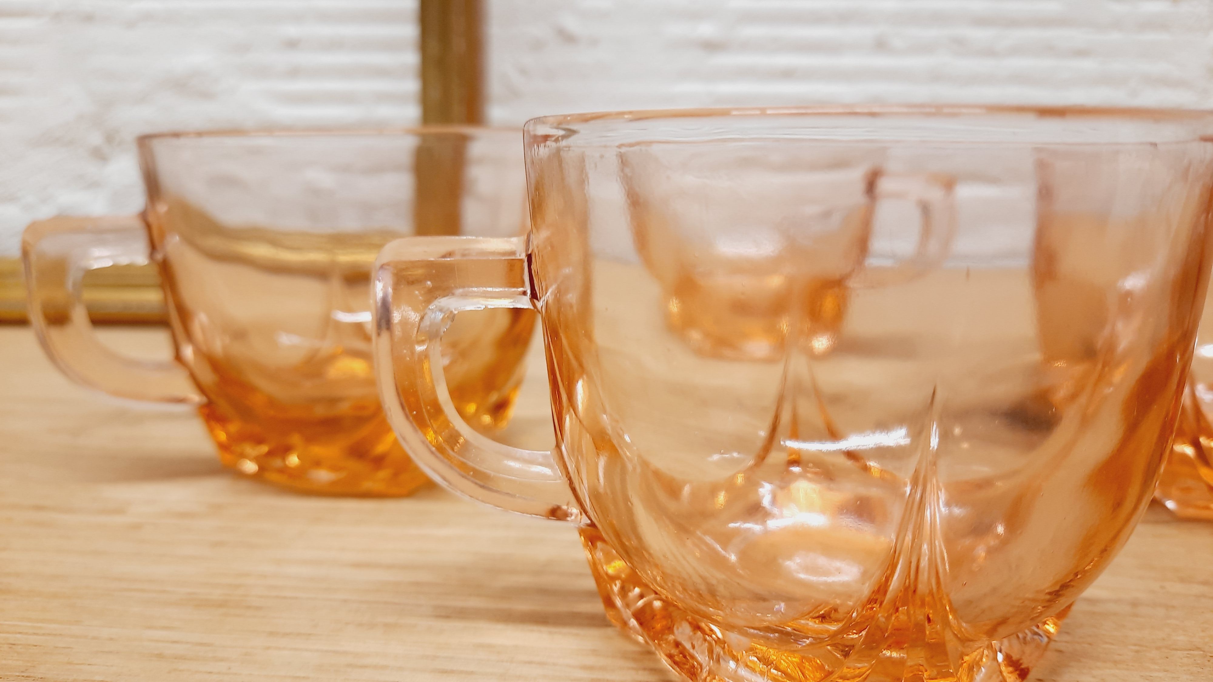 Set 4 cups old pink glass
