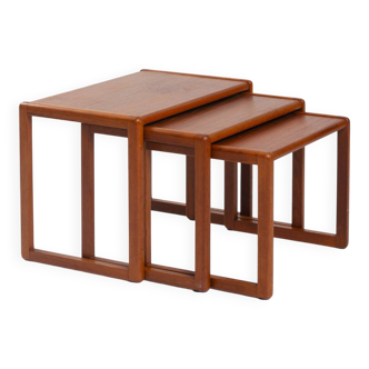 set of 3 nesting Teak tables, danish design, 1970s