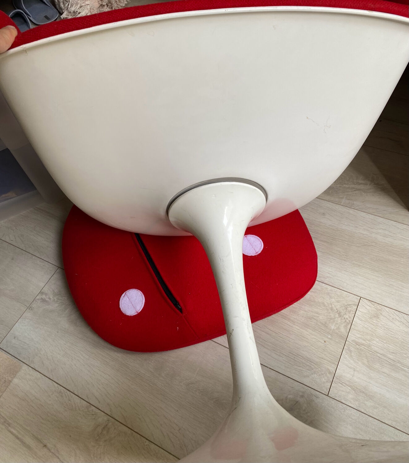 Fauteuil Tulip pivotant par Eero Saarinen