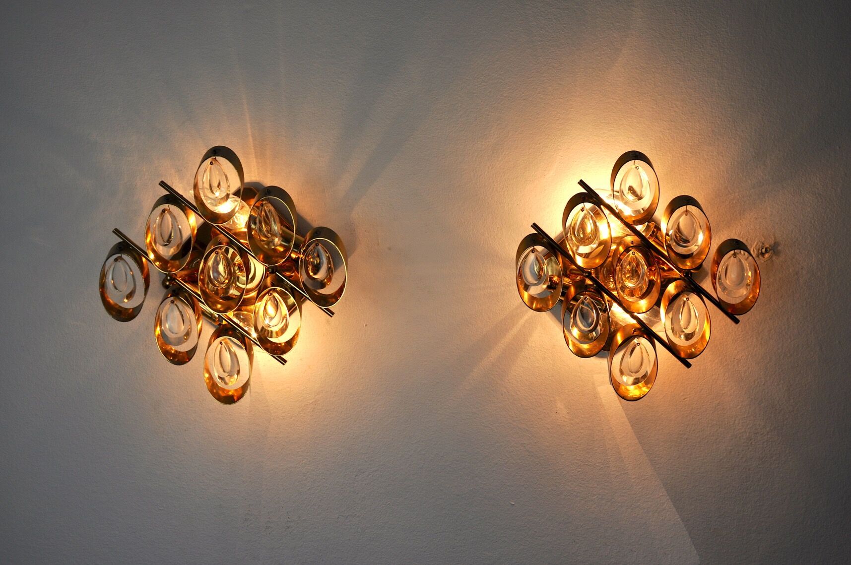 Pair of wall lamps Oscar Torlasco, Italy, 1970