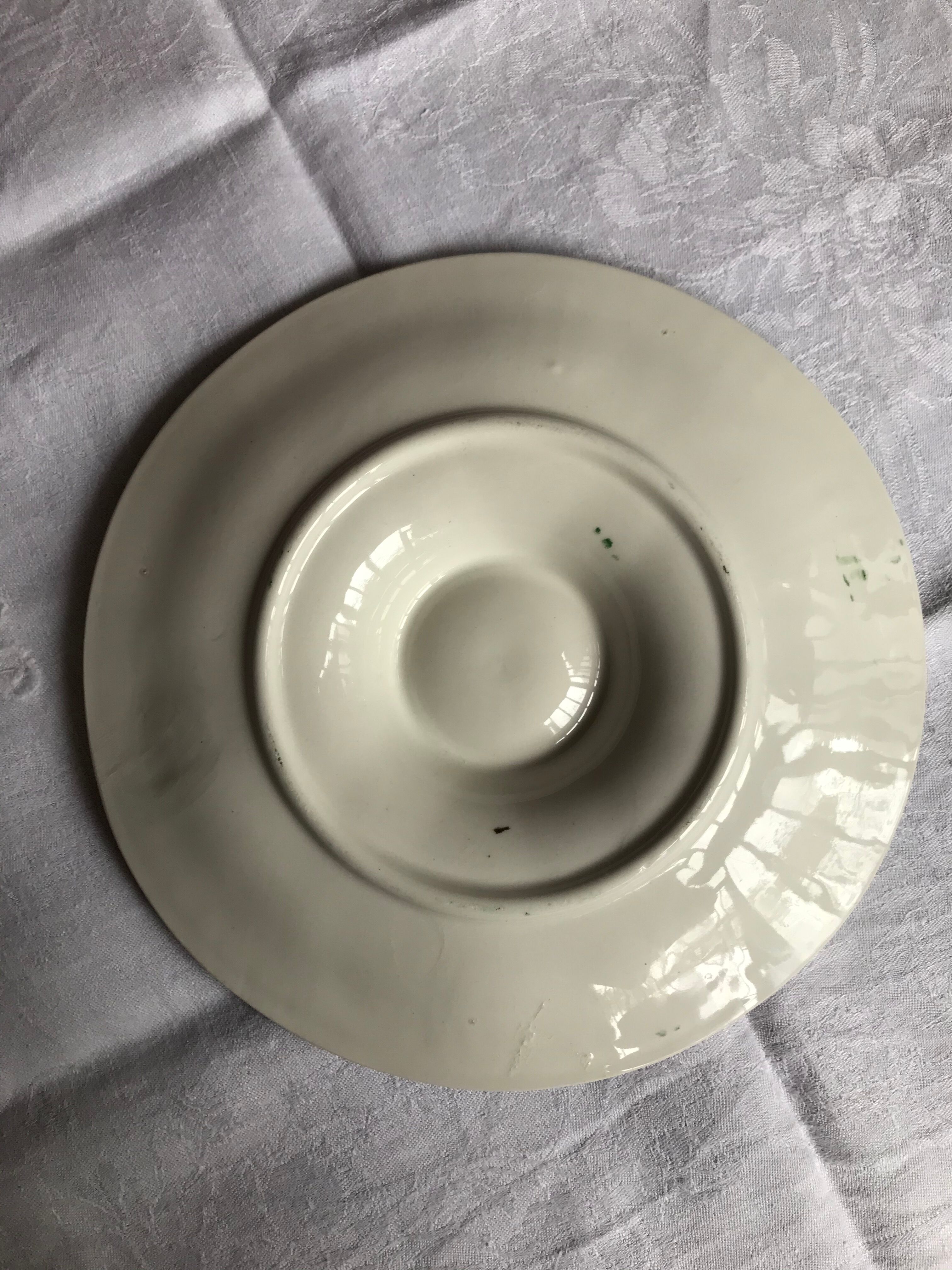 4 vintage oyster plates
