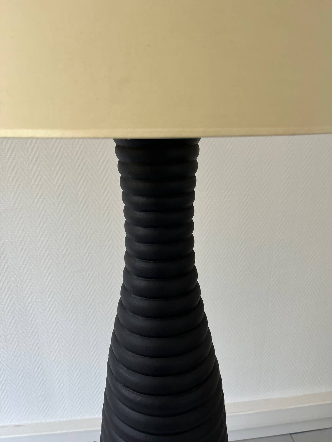 Large ceramic lamp
