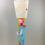 A soldier's lamppost by Suzanne Bonnichon