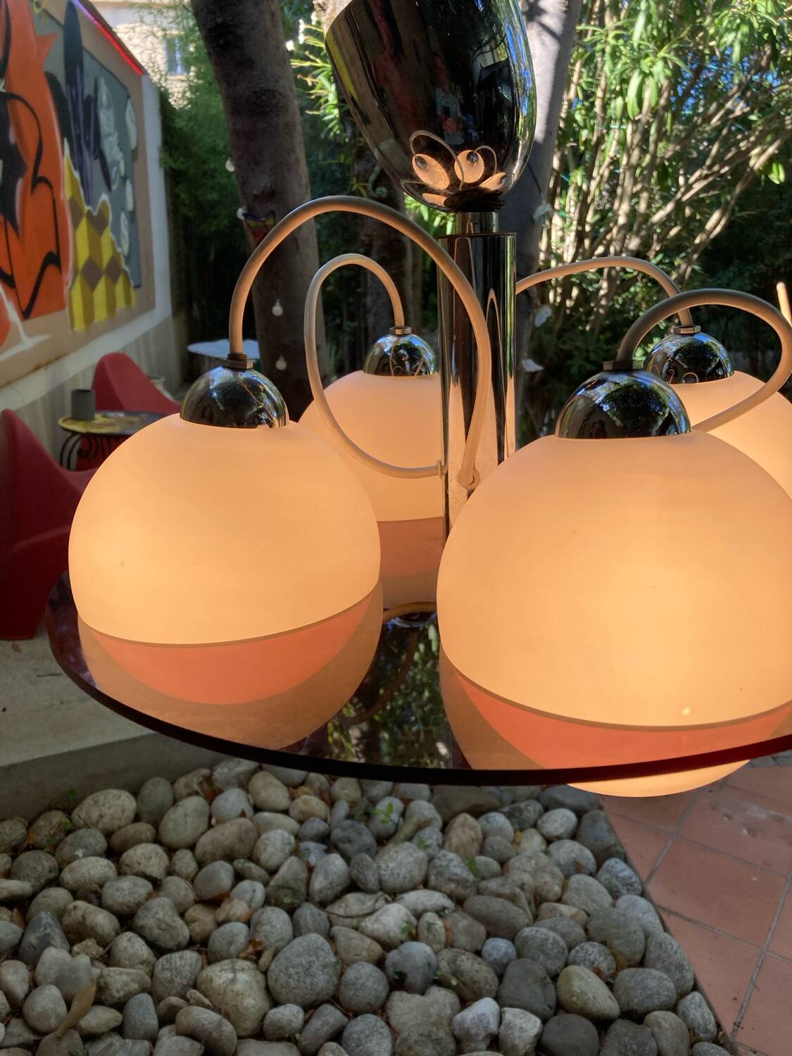 Lustre italien en opaline et plexiglas 70’s