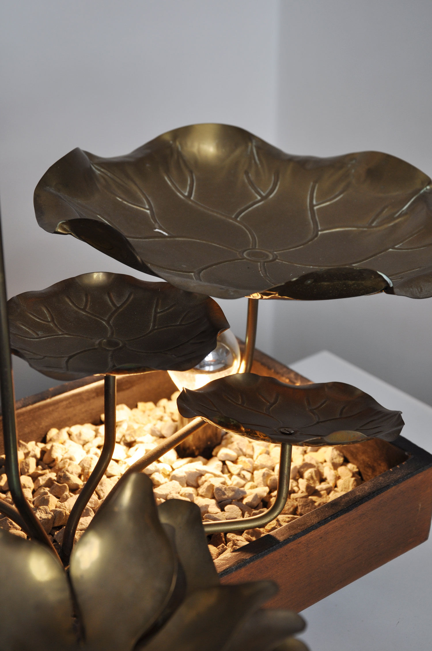 1970 lotus flower lamp