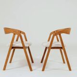 Set of 6 rustic oak wood dining chairs in safari beige.