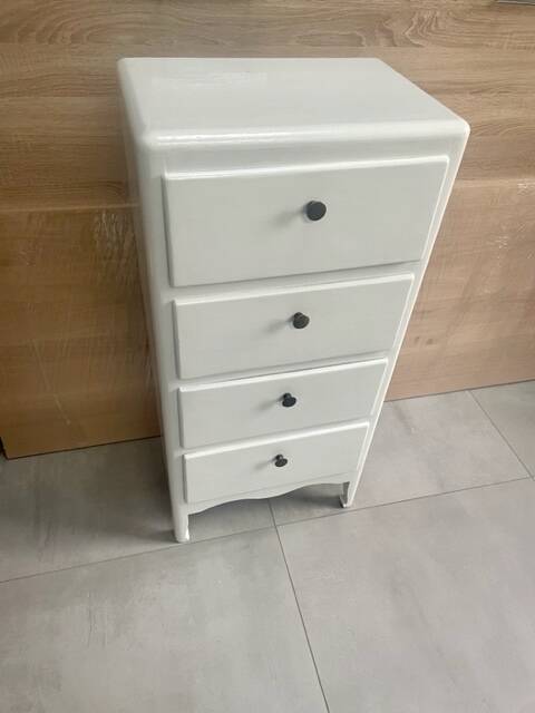 High chest of drawers with 4 original vintage drawers from the 1950s