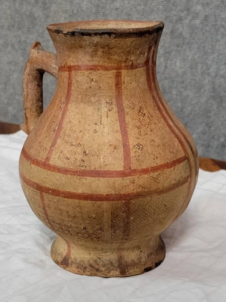 Traditional Kabyle/Berber terracotta pottery decorated with patterns