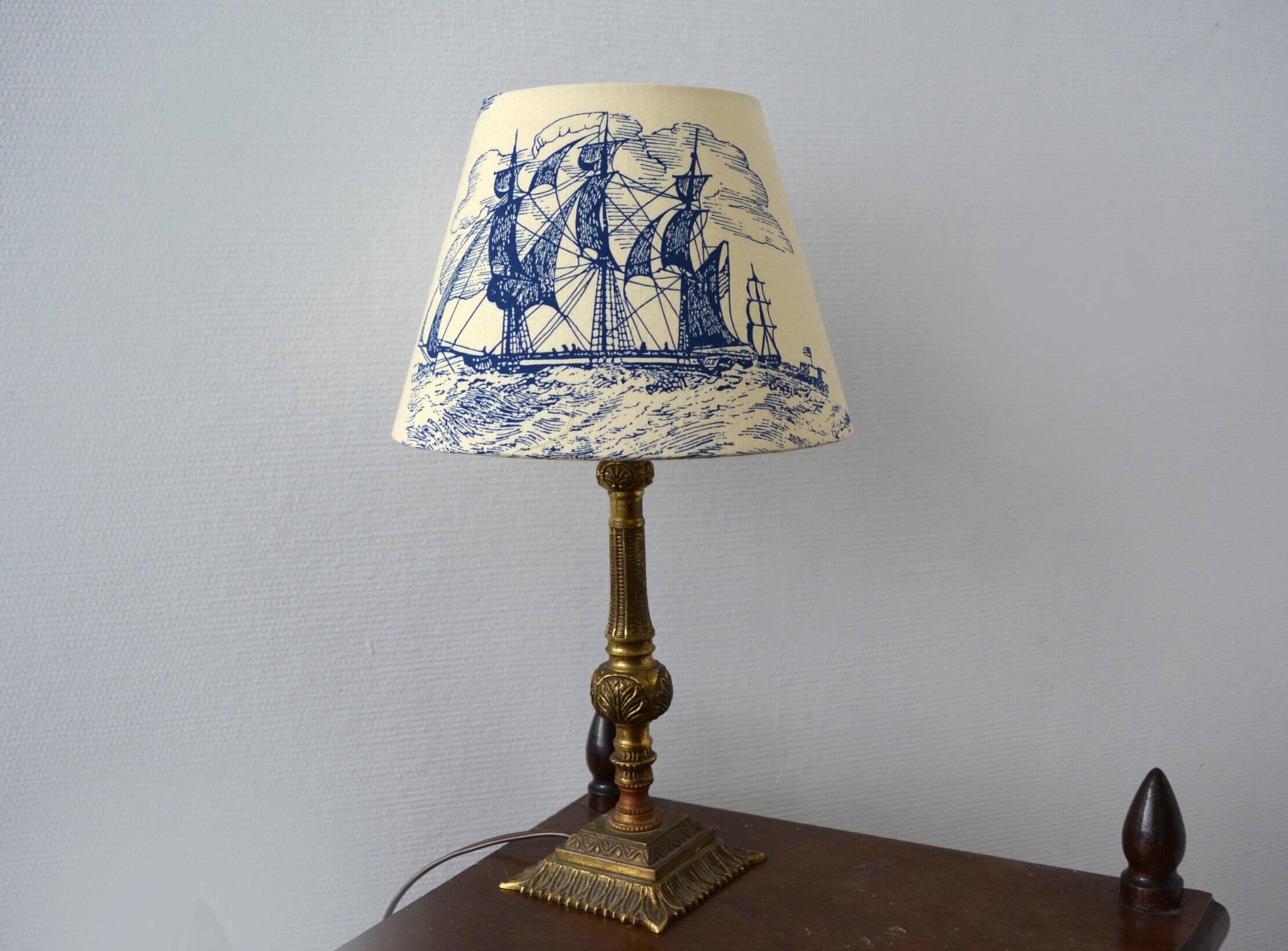 Marine decoration lampshade, antique blue toile de Jouy