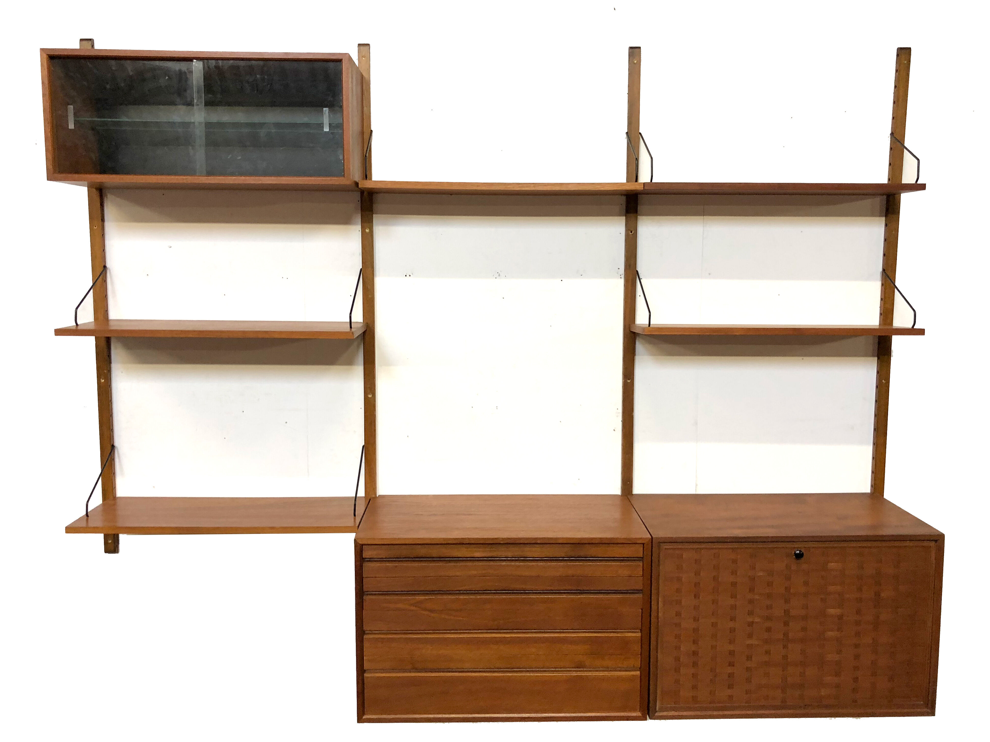 Poul Cadovius royal system