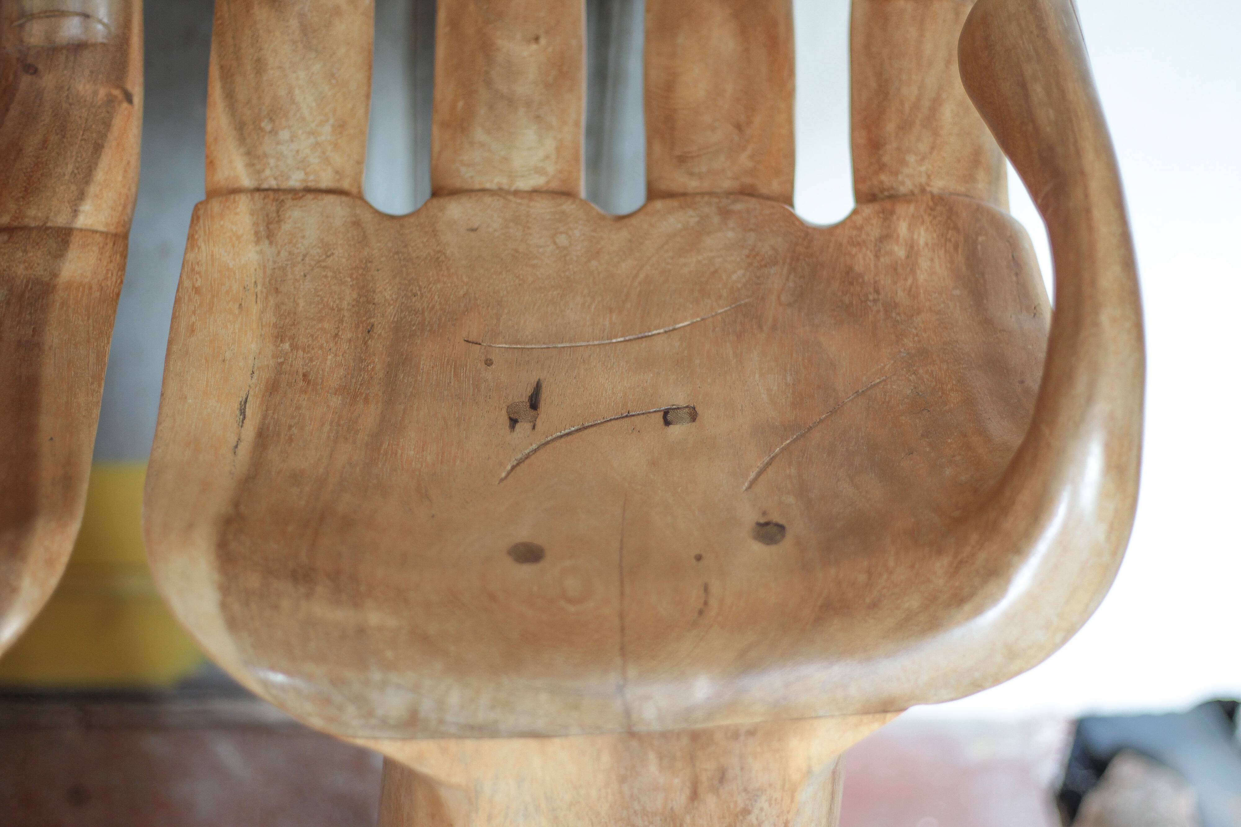 Paire de chaises bois forme main, tabouret de bar bois, chaise bois, chaise