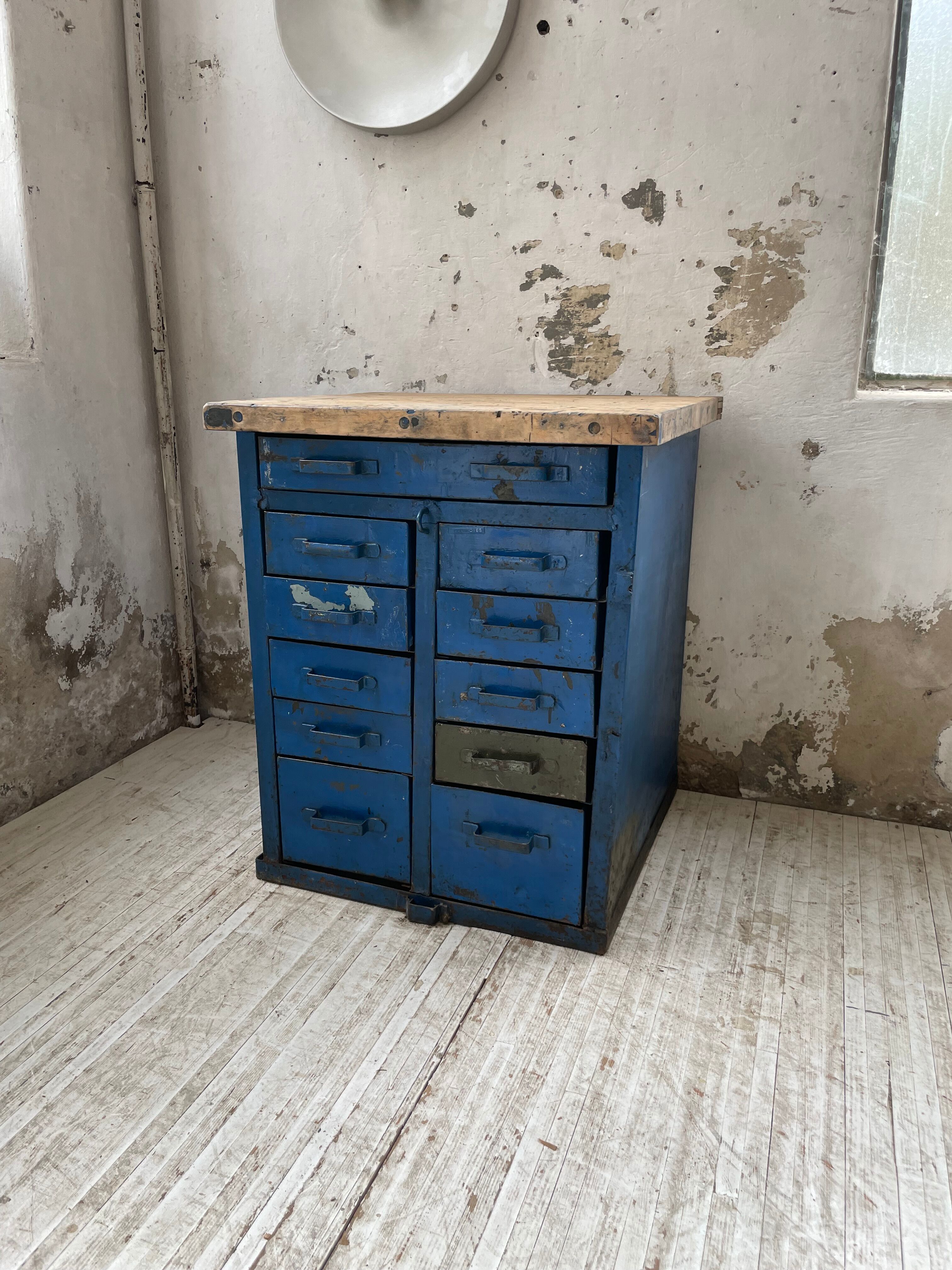 Meuble établi rangement militaire industriel bleu