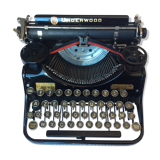 Old-typewriter Underwood portable