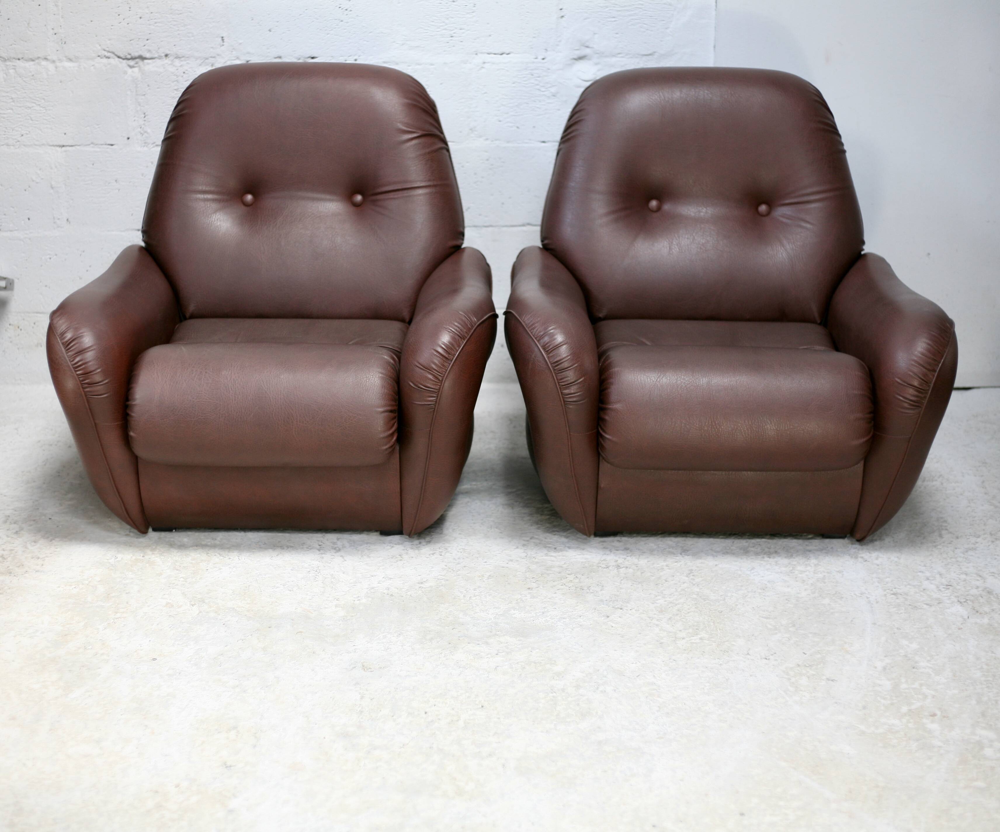 Pair of "space age" armchairs. Circa 1970