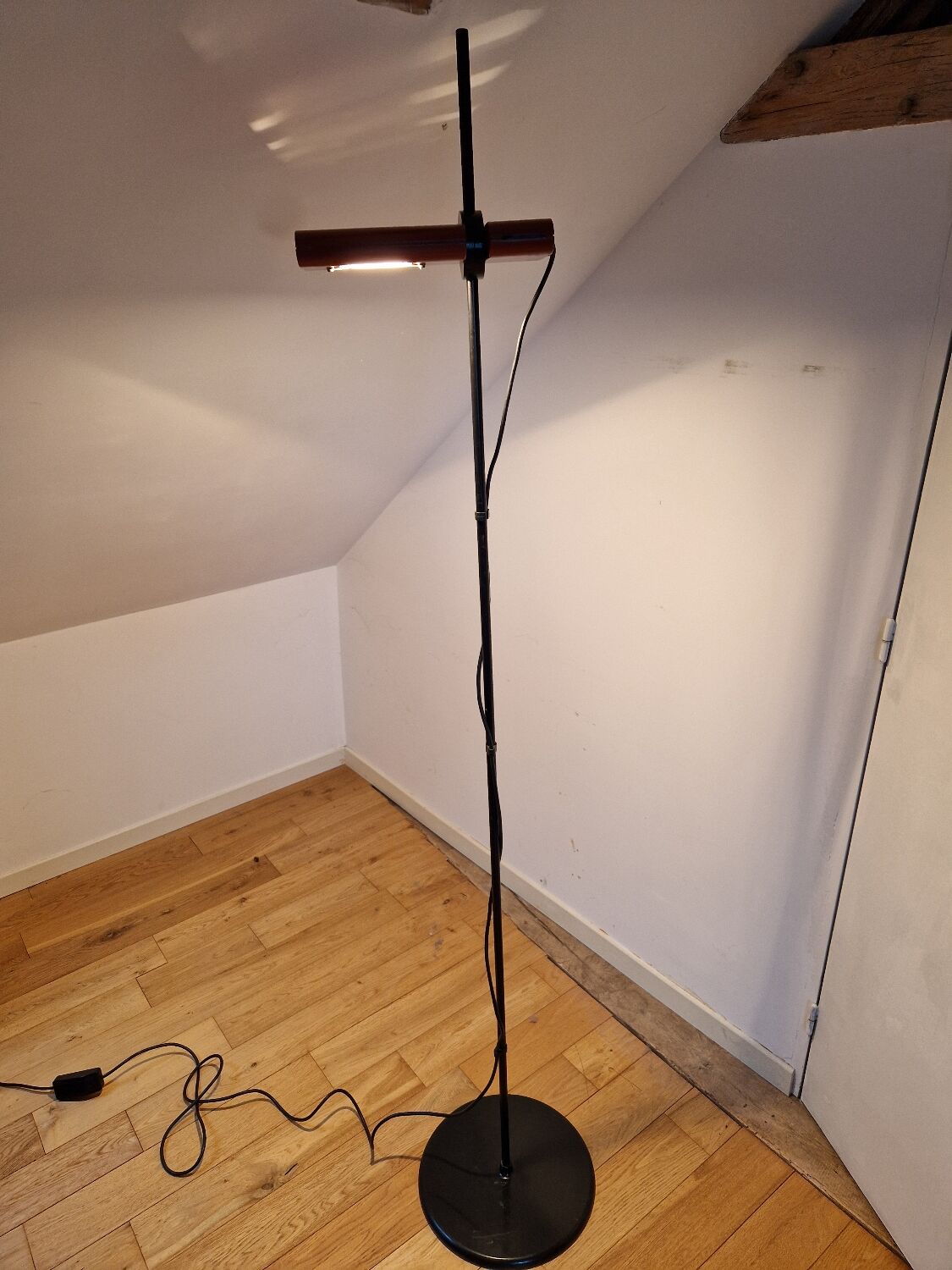 "aton terra" floor lamp - ernesto gismondi edition artemide