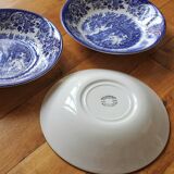 3 Broadhurst Staffordshire English earthenware calotte plates