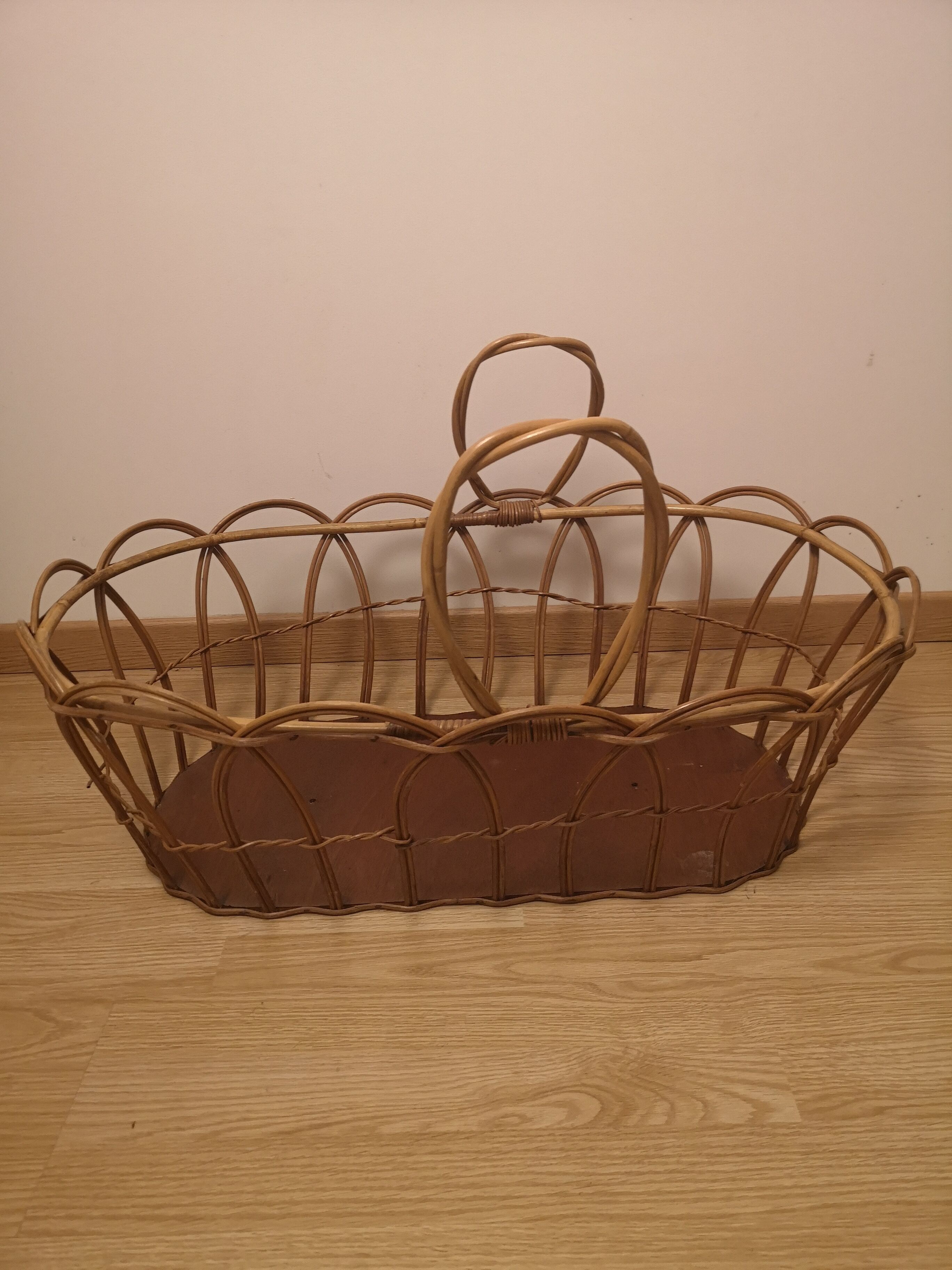 Couffin en osier vintage