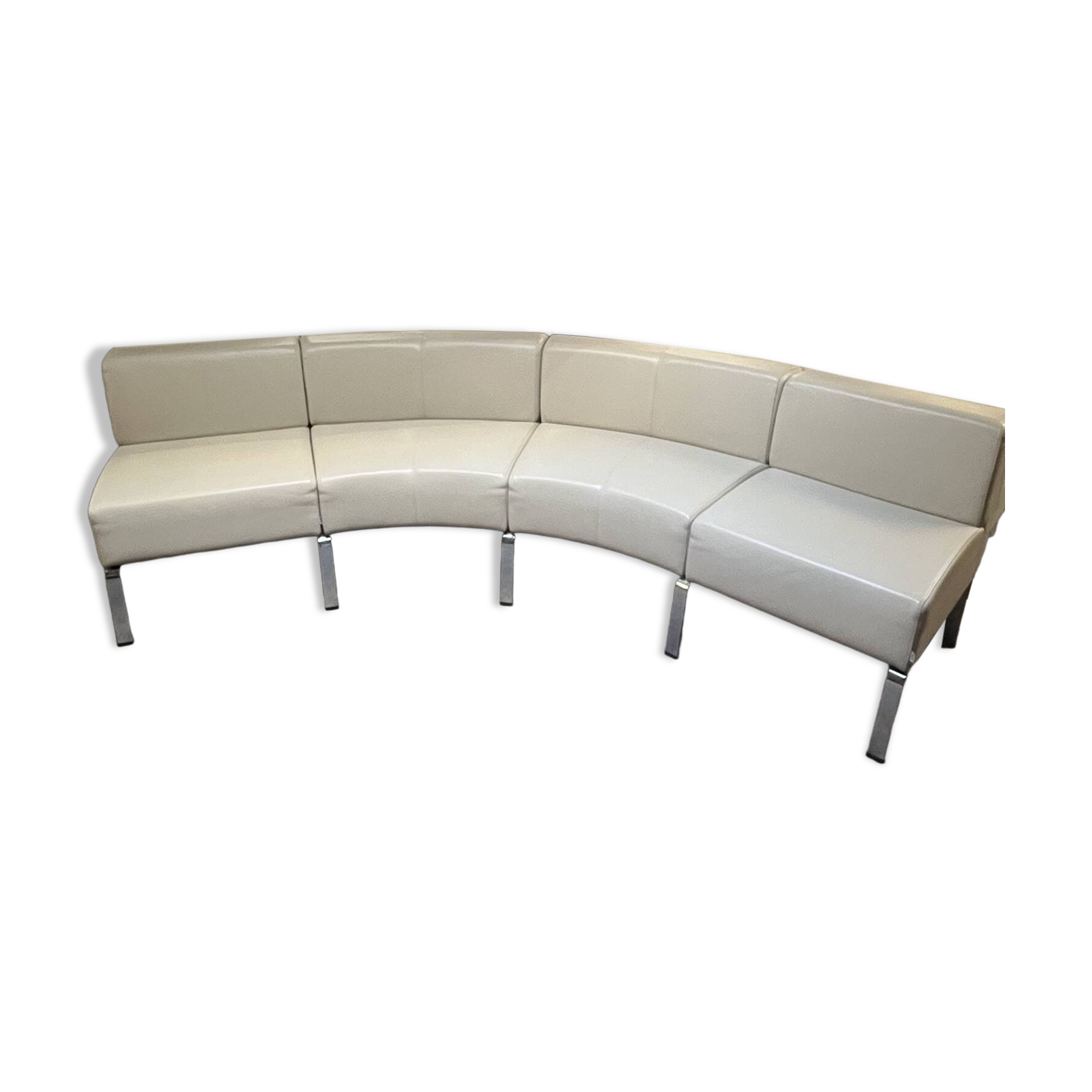 Banquette modulaire courbe Bene cuir crème – 24 modules – Autriche 2008