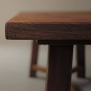 Grande table artisanale en chêne, France, vers 1970