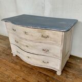 Commode galbée en chêne fin XVlllème