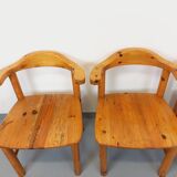 Suite de 4 fauteuils en pin des années 60 70