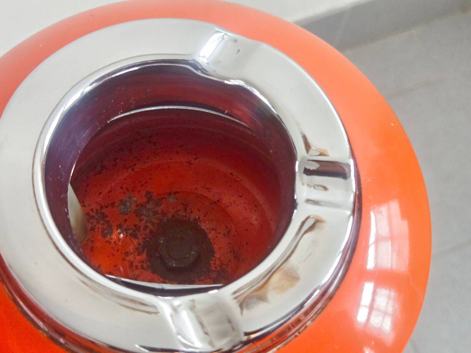 VINTAGE 1970s METAL ASH TRAY ON A STAND ORANGE LACQUER & CHROME 70S SPACE AGE