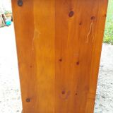 Pine chest of drawers