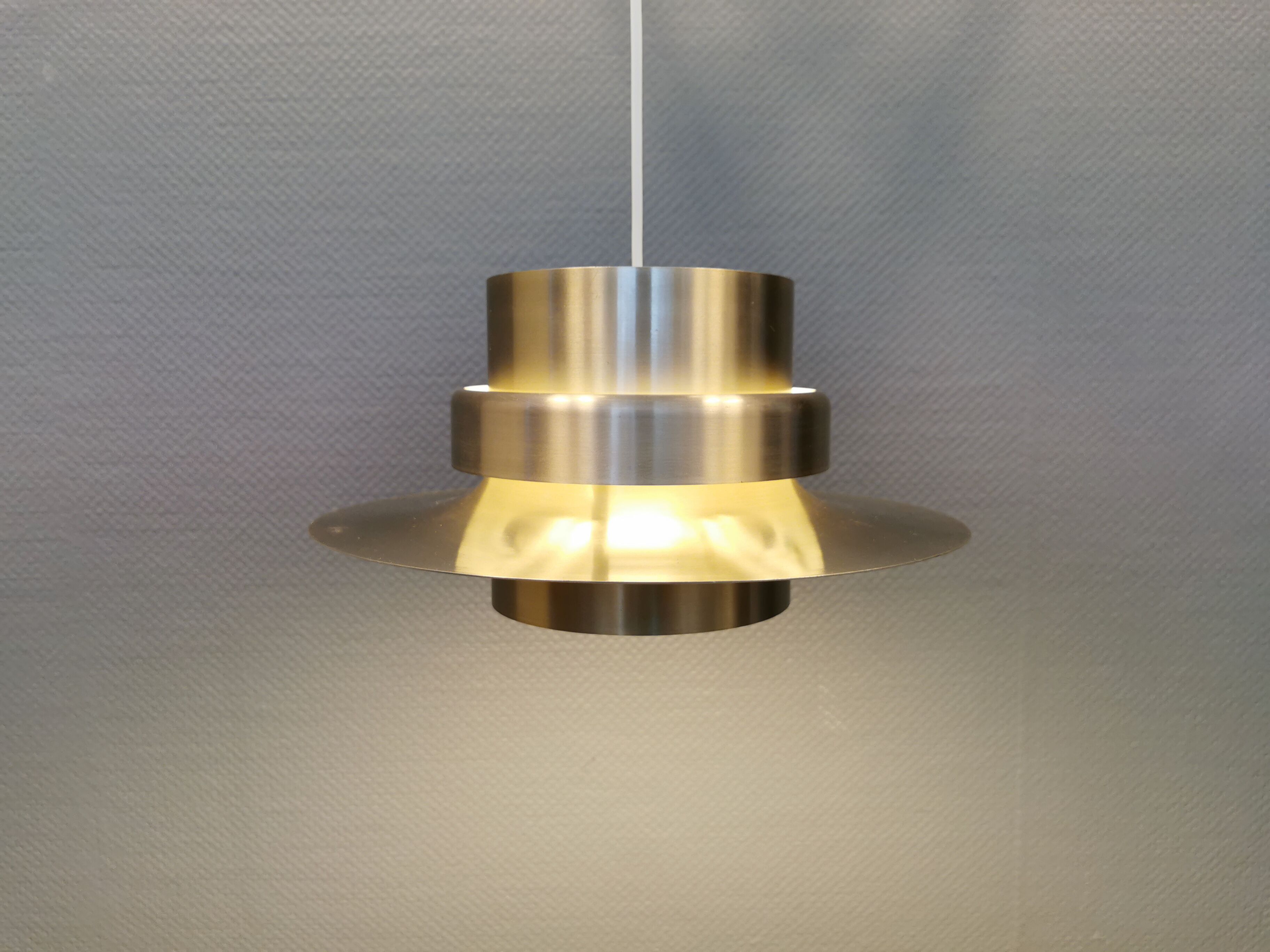 Danish hanging lamp in brass colored aluminum