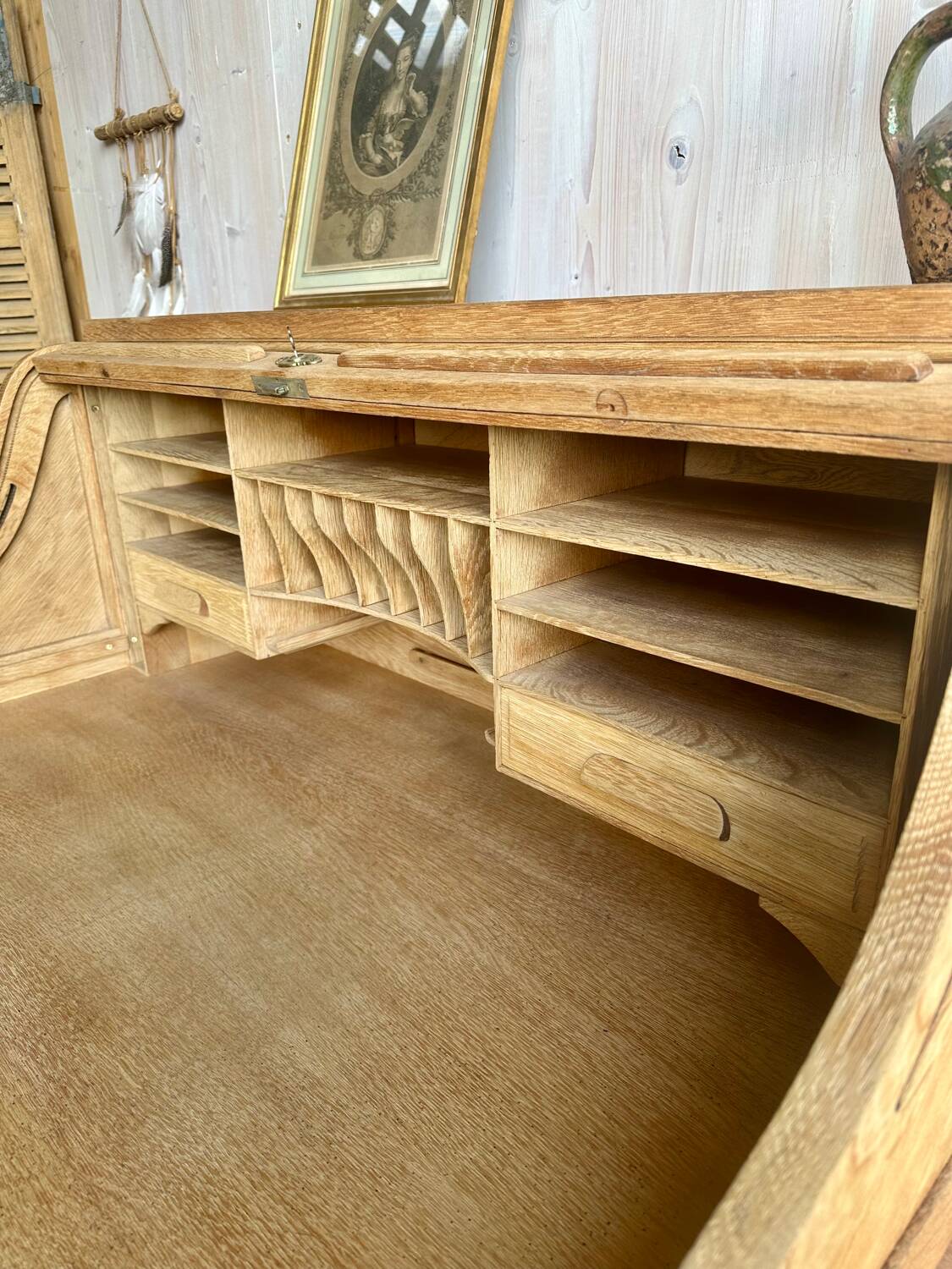 Renovated antique oak cylinder desk – original key