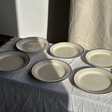 Set consisting of 6 beige flat plates with a blue rim + 3 deep plates.