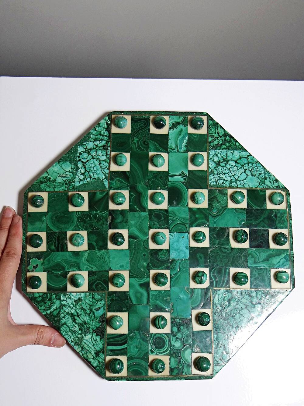 Vintage octagonal solitaire ring in malachite and bakelite from the 1950s-60s