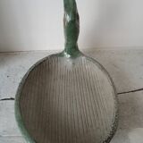 Empty pocket cup forming a bird