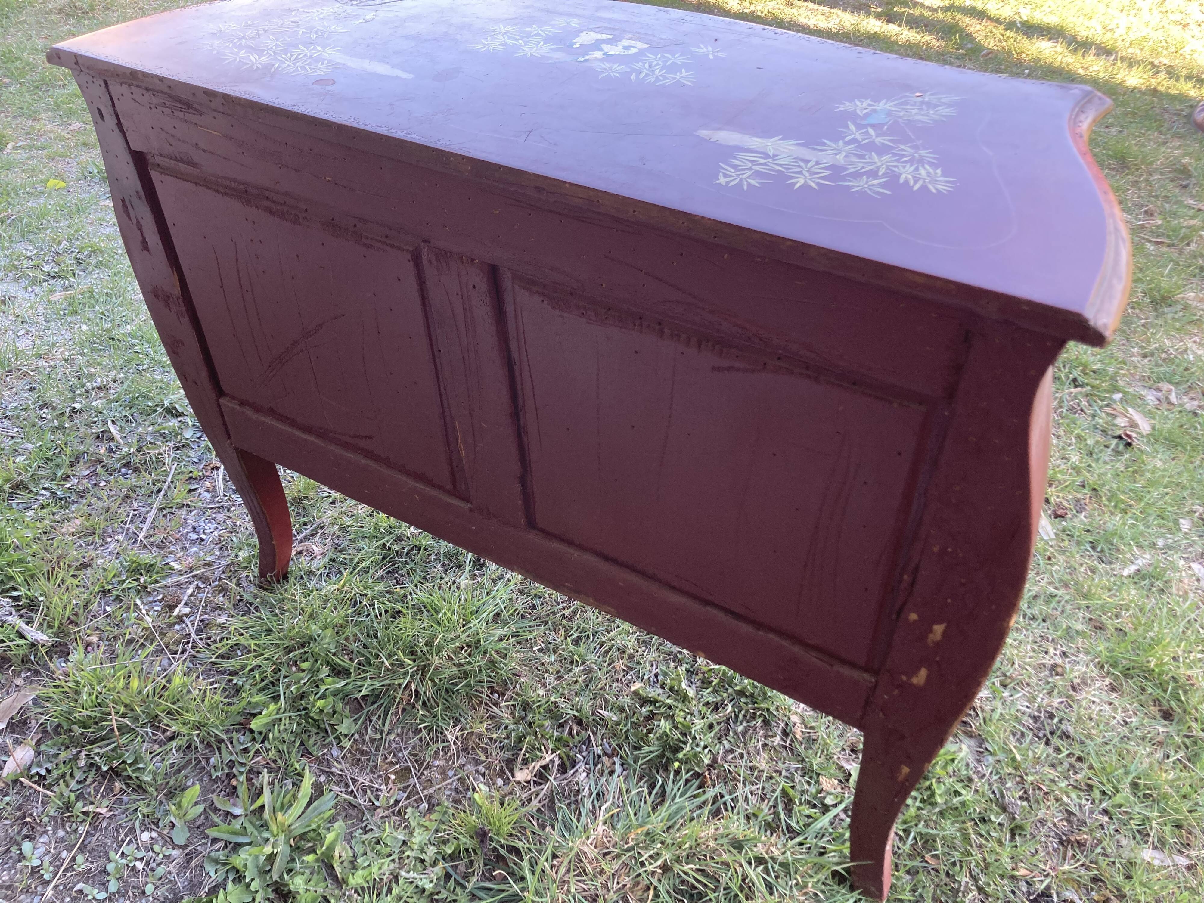 Commode galbée louis XV