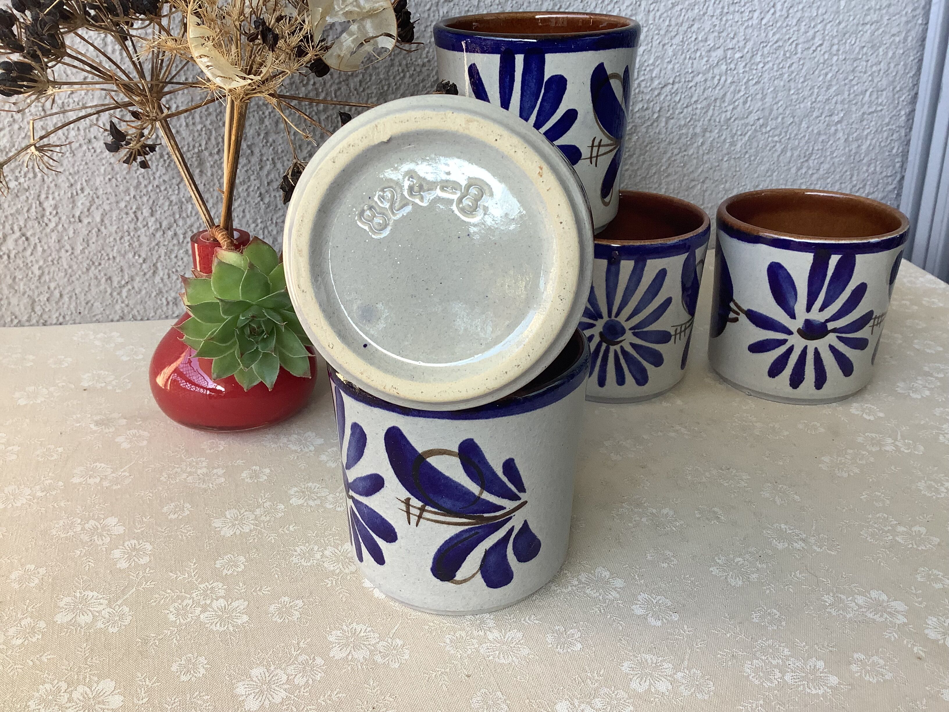 Hand-painted hand-painted hand-painted ceramic cup glasses